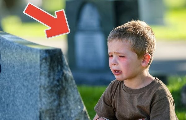 a-child-goes-to-his-mother’s-grave-and-said-“get-up-mommy,-i’m-hungry”.-the-unexpected-happened!