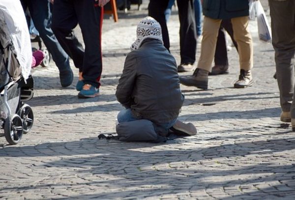 skinny-12-year-old-boy-begsfor-food-at-school-but-his-teachers-ignore-him.-later-on,-he-is-found…-by-princess-rebecca-