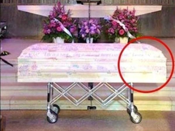 teenage-girl-dies-of-cancer-–-when-her-mom-looks-at-her-coffin,-her-heart-is-filled-with-warmth